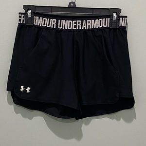 womens size medium under armor shorts